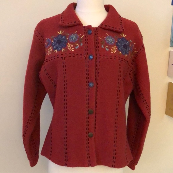 Beautiful Icelandic Designs Jacket - Picture 1 of 10